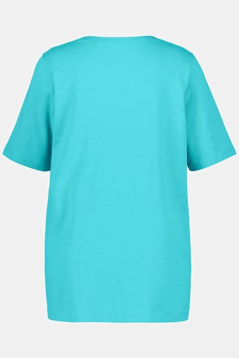 T-shirt à manches courtes et col carré. Coupe évasée
