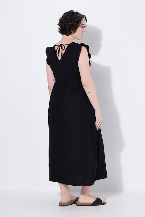 Robe longue, coupe A, col V, manches à volants