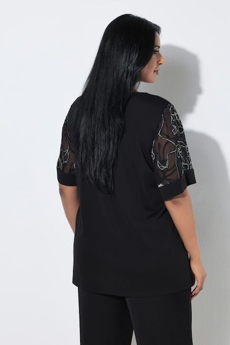 T-shirt point de Rome, manches courtes en soie mélangée dévorée, décolleté en forme de cœur et coupe évasée