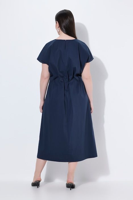 Robe longue, plis décoratifs, cintrée, col rond, manches mi-longues