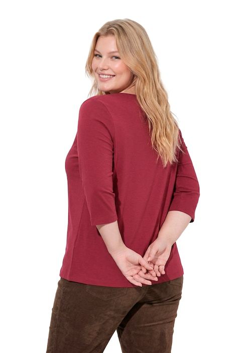 T-shirt brodé, coupe Classic Fit, décolleté carré et manches 3/4