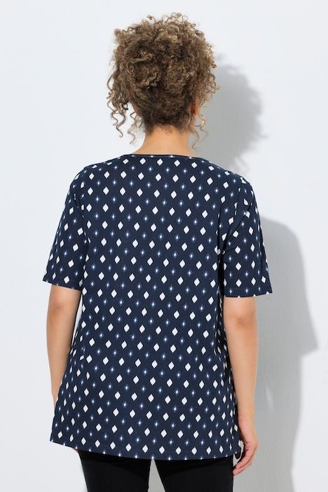 T-shirt avec passepoils, décolleté en V et manches courtes, coupe évasée