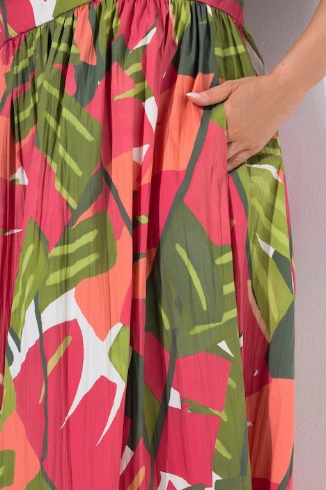 Robe longue, motif palmiers, dos smocké, sans manches