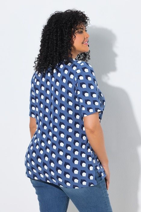 T-shirt avec imprimé, décolleté en V et manches courtes, coupe Classic Fit.