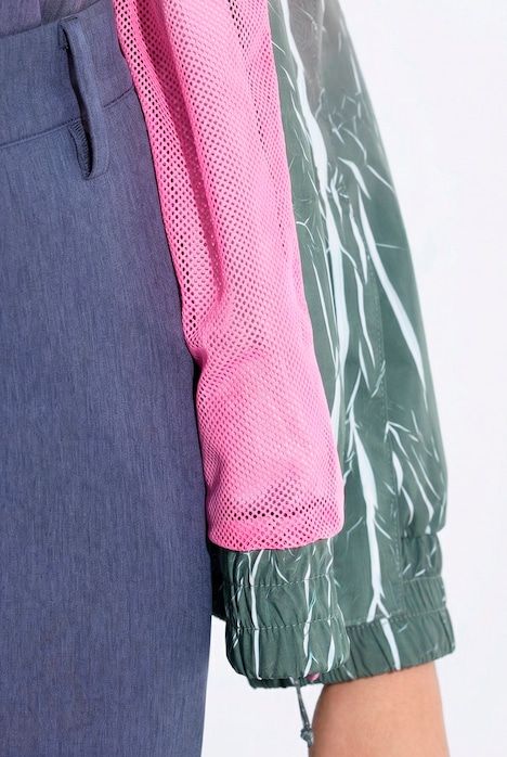 Veste technique avec capuche, dégradé de couleurs, matière déperlante