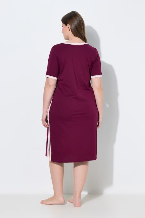 Chemise de nuit à rayures, bordures fantaisie, décolleté en V et manches courtes