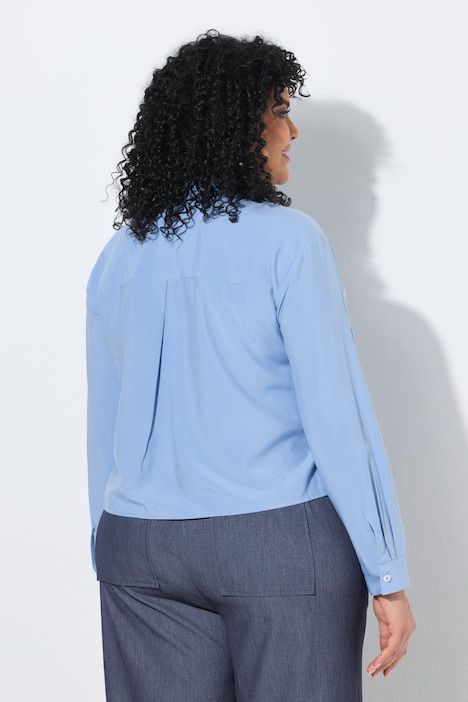 Chemisier rayé, poches sur la poitrine, col chemise et manches longues