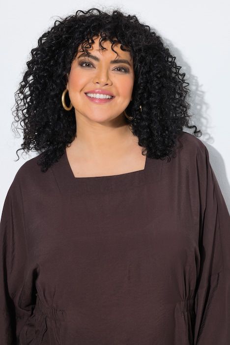 Blouse avec empiècements élastiques, décolleté carré et manches longues