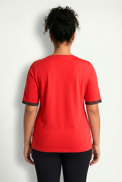 T-shirt technique avec motif imprimé, décolleté rond et manches courtes, coupe Classic Fit