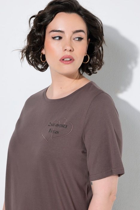 T-shirt avec applications, décolleté rond et manches courtes, coupe Classic Fit